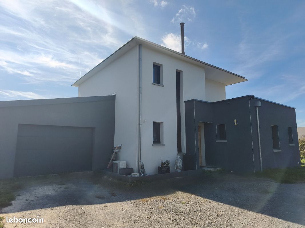 Maison 5 pièces 113 m² · à Saint-Clair-sur-l'Elle · 113 m² · 300 000 €