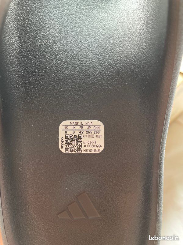 Yeezy slide onyx (image 3)