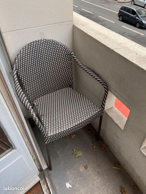 Chaise extérieur (image 1)
