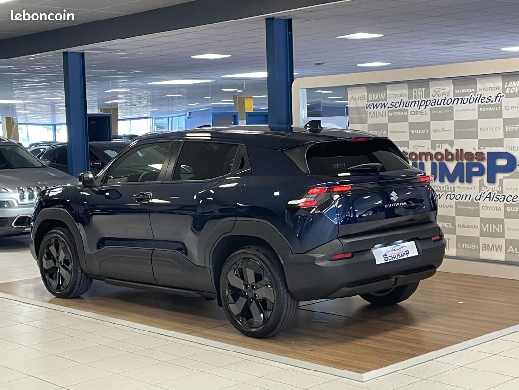 Suzuki e-vitara 61KWH STYLE (image 4)