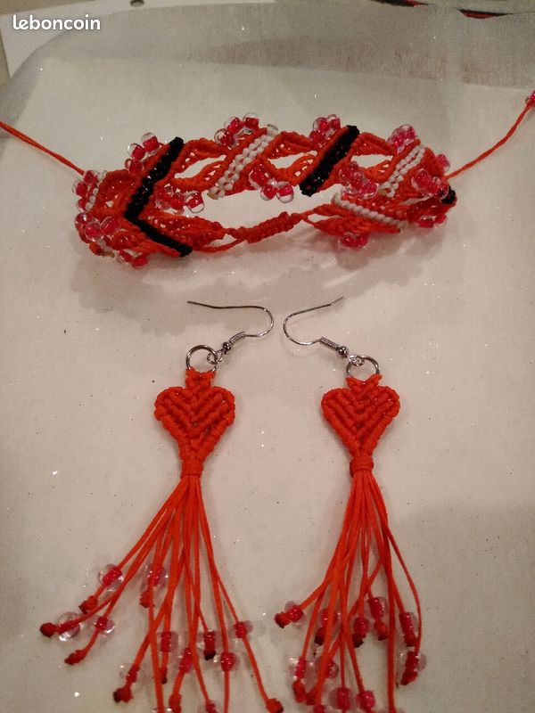 Ensemble bracelet et boucles d'oreilles (image 8)