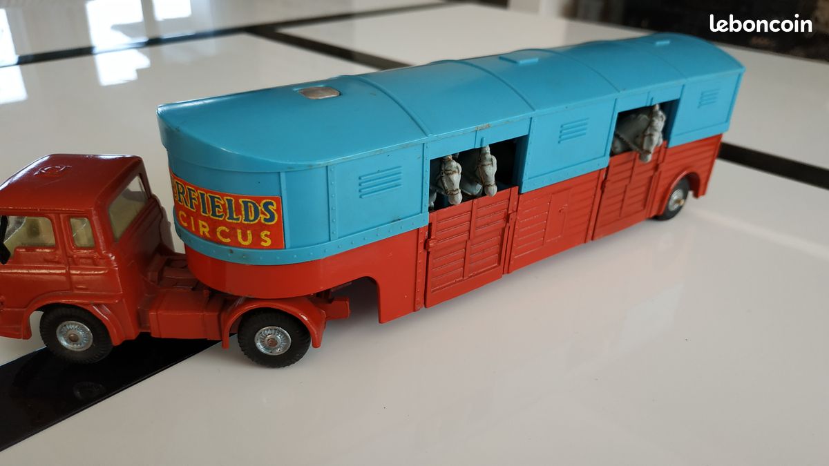 Remorque Corgi GB Transport Animaux Cirque Chipperfields - Lion Et Lionne - Échelle 1/43