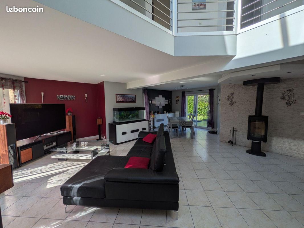 Maison 9 pièces 192 m² · à Bruz · 192 m² · 455 400 €