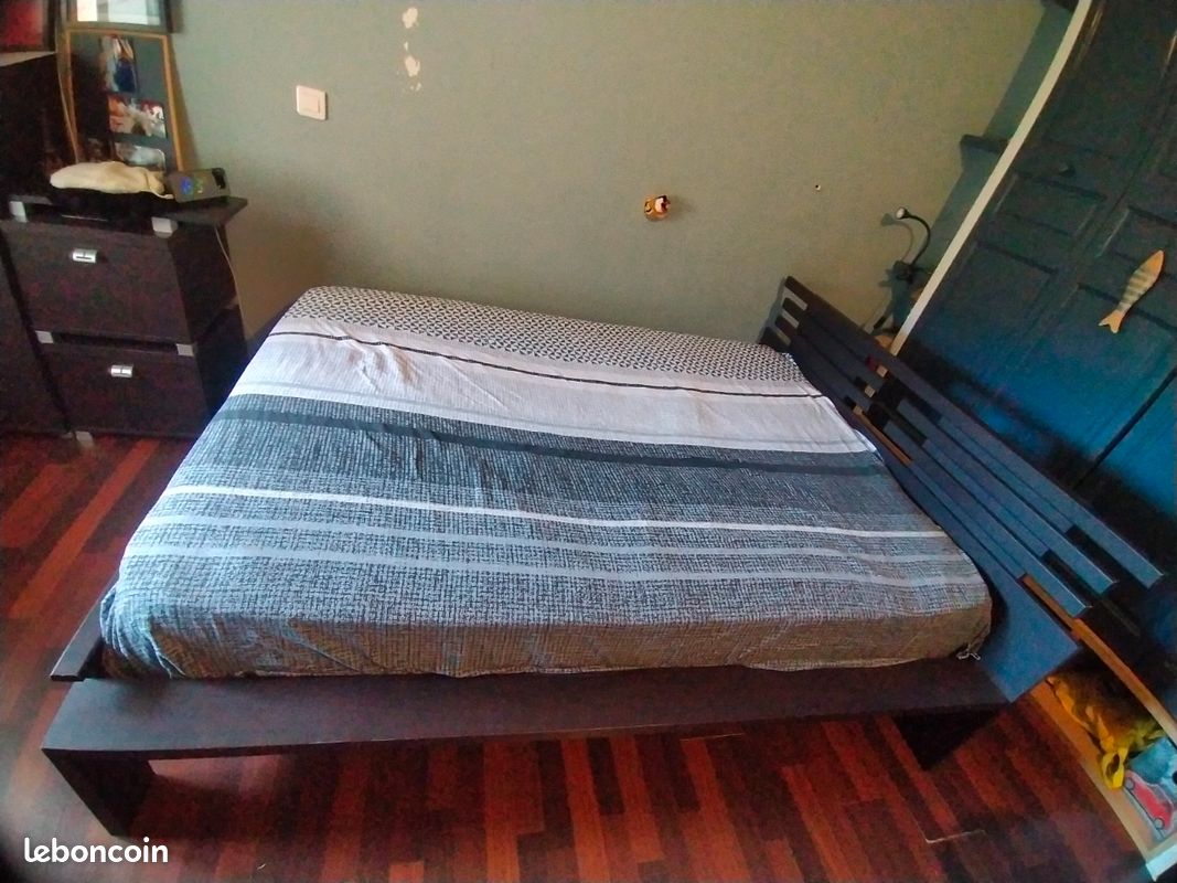 Chambre complète couleur bois foncé (image 1)