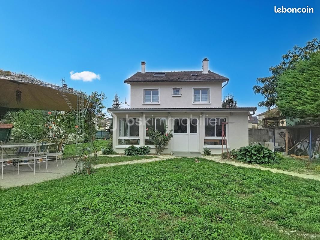 Maison 7 pièces 157 m² · à Courtry · 157 m² · 462 500 €