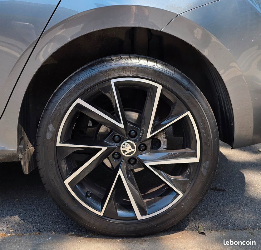 SKODA KAMIQ 1.0 TSI 110cv Monte-Carlo - DSG BVA - Apple Carplay & Android Auto - Coffre et barres de toit inclus (image 29)