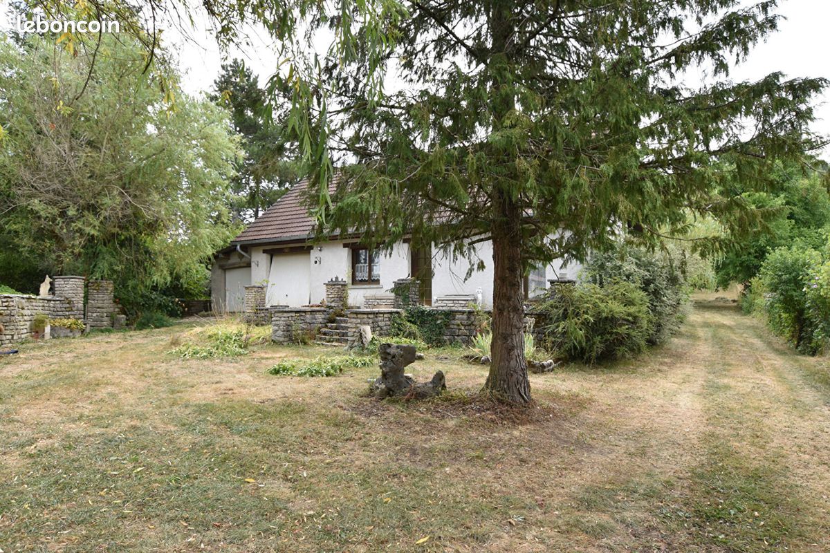 Maison 5 pièces 132 m² · à Épeugney · 132 m² · 169 000 €