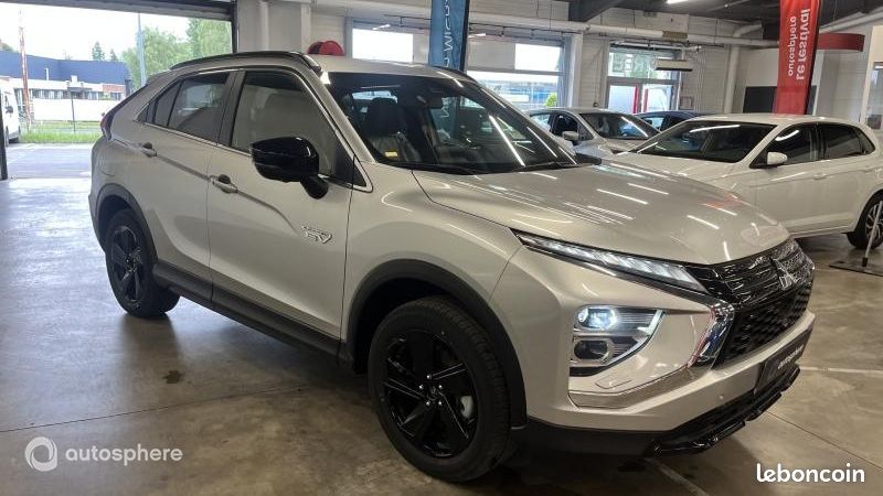 Mitsubishi Eclipse Cross 2.4 MIVEC PHEV 188ch Black Collection 4WD 2023 (image 8)
