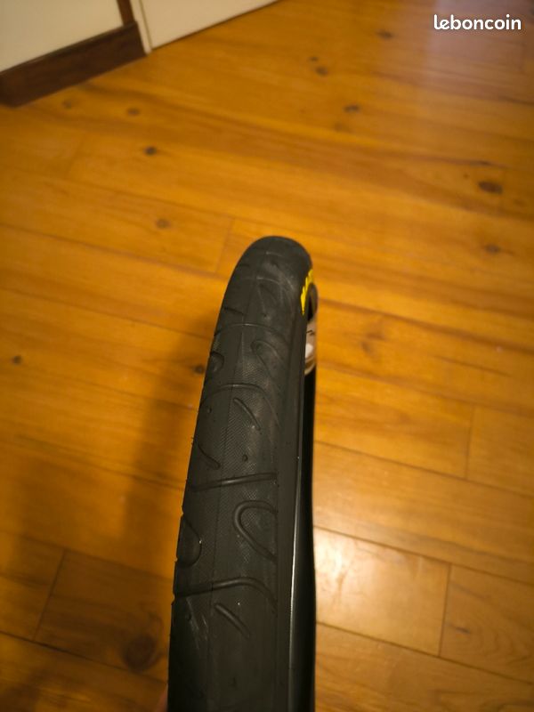 Pneu maxxis (image 3)
