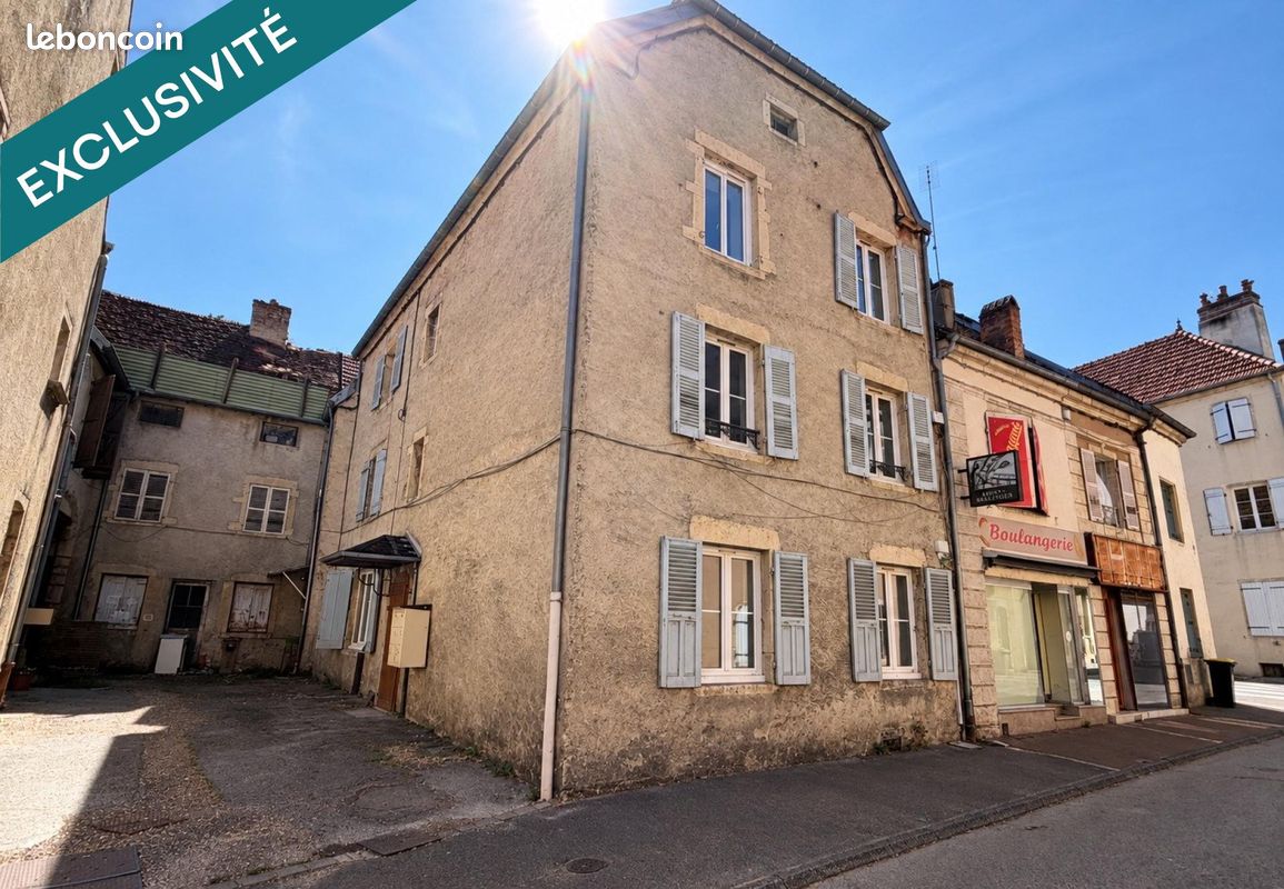 Immeuble 90 m² · à Gray · 90 m² · 45 000 €