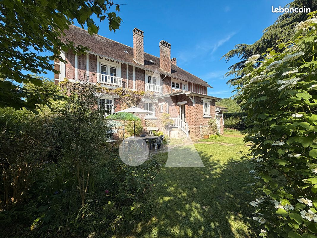 Maison 6 pièces 126 m² · à La Bonneville-sur-Iton · 126 m² · 239 000 €