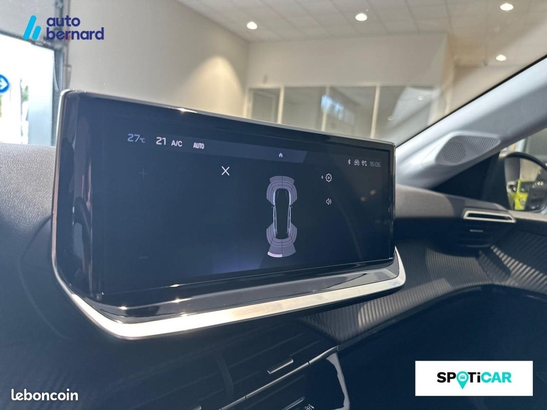 Peugeot 208 1.2 Hybrid 110ch Allure e-DCS6 (image 19)