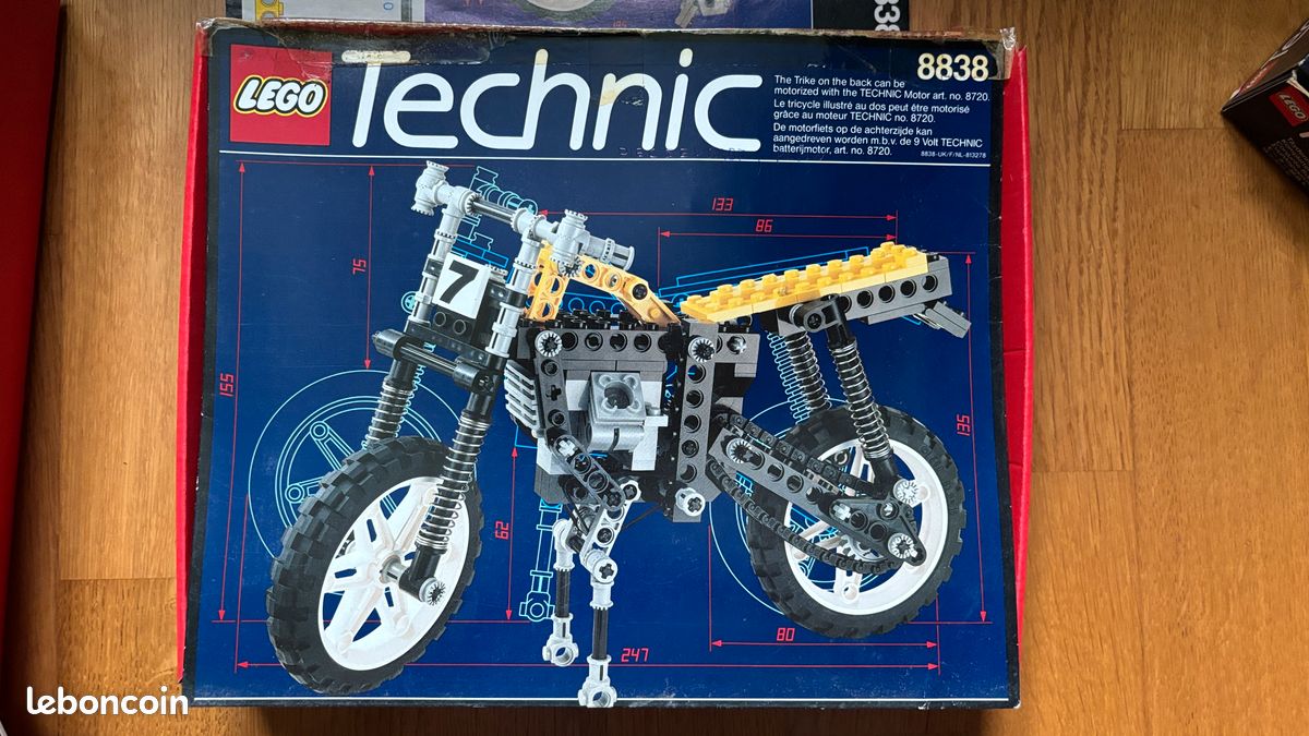 LEGO Technique 8838 Moto (image 1)
