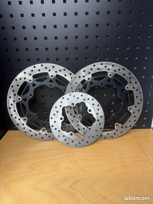 Disques r1 2026 (image 1)