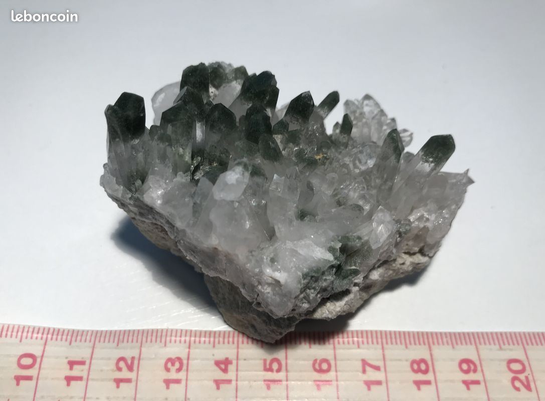 Quartz inclusion chlorite - collection pierre minéraux (image 3)