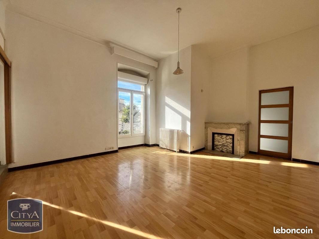 Appartement 2 pièces 42 m² · à Nîmes · 42 m² · 527 €/mois