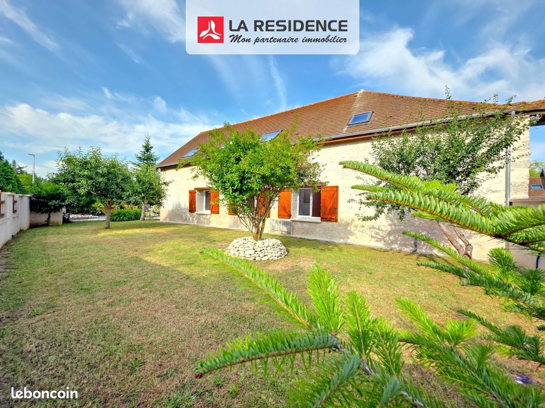 Maison 8 pièces 262 m² · à La Chaussée-d'Ivry · 262 m² · 398 000 €