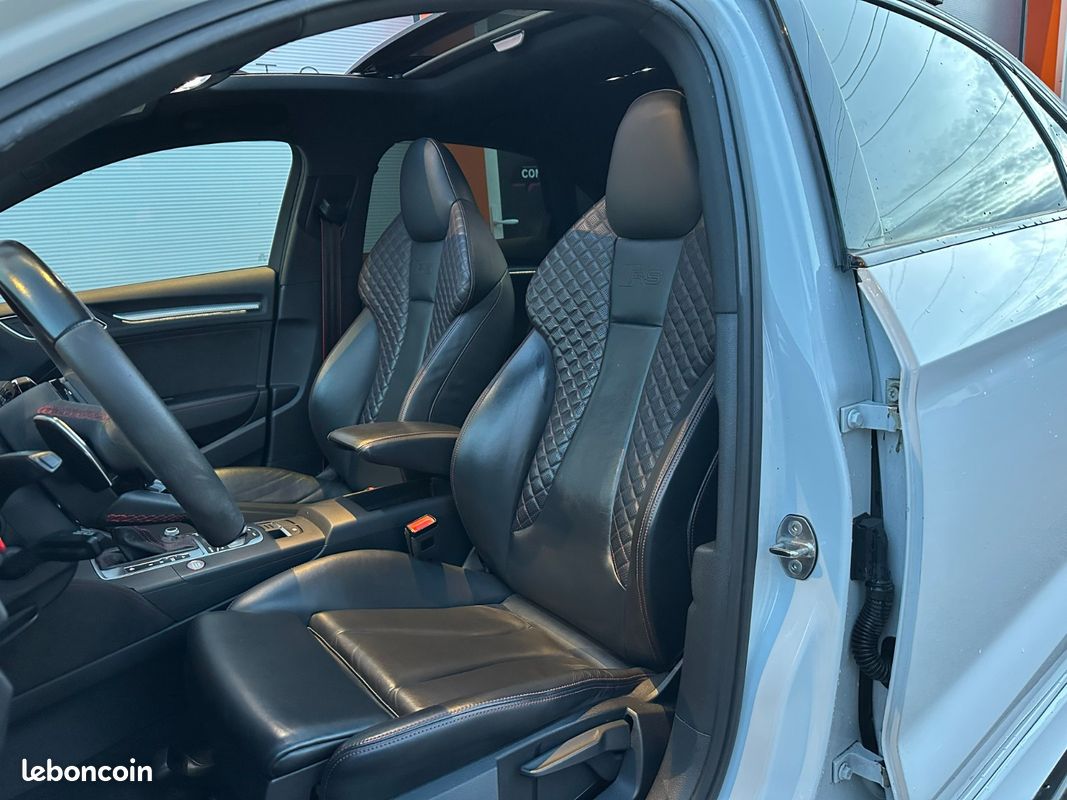 AUDI RS3 SPORTBACK Berline 2.5 TFSI DAZA 400 S tronic 7 Quattro Immat FR *Sieges RS / Toit ouvrant / Bang Olufsen (image 9)