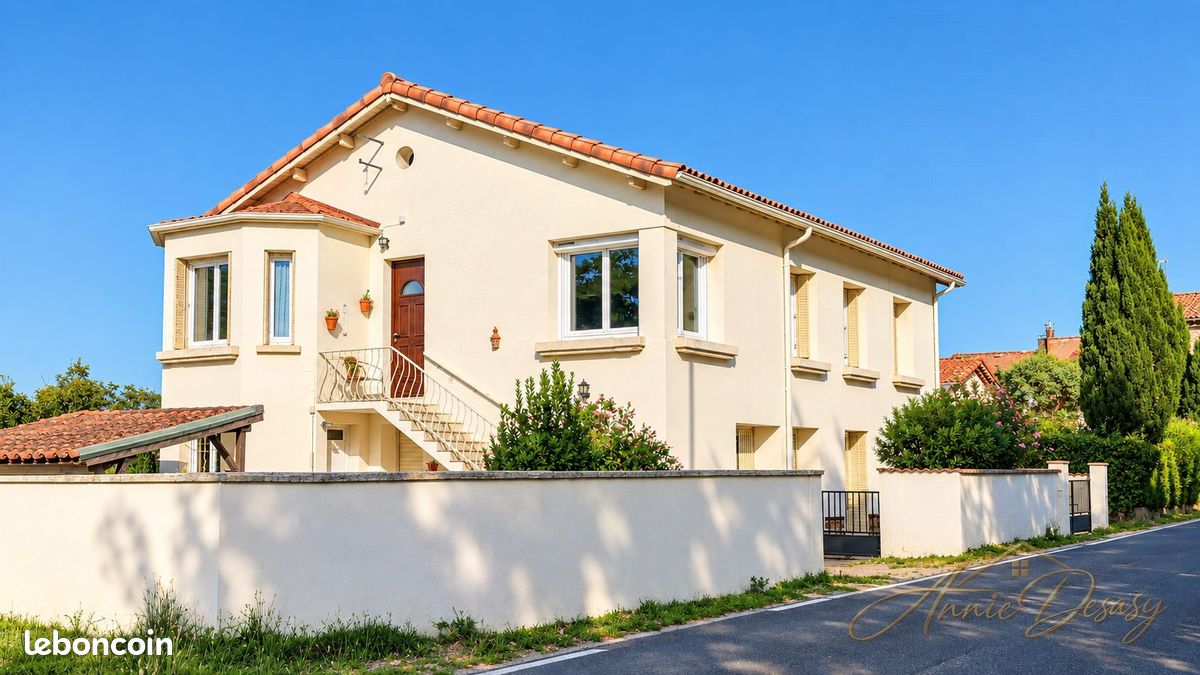 Maison 9 pièces 150 m² · aux Aires · 150 m² · 250 000 €