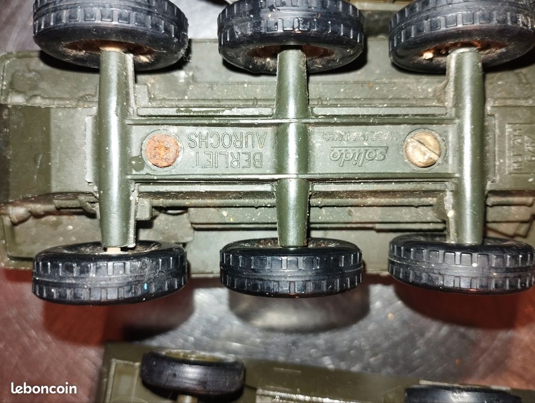 4 engins militaire solido 6/73 (image 3)