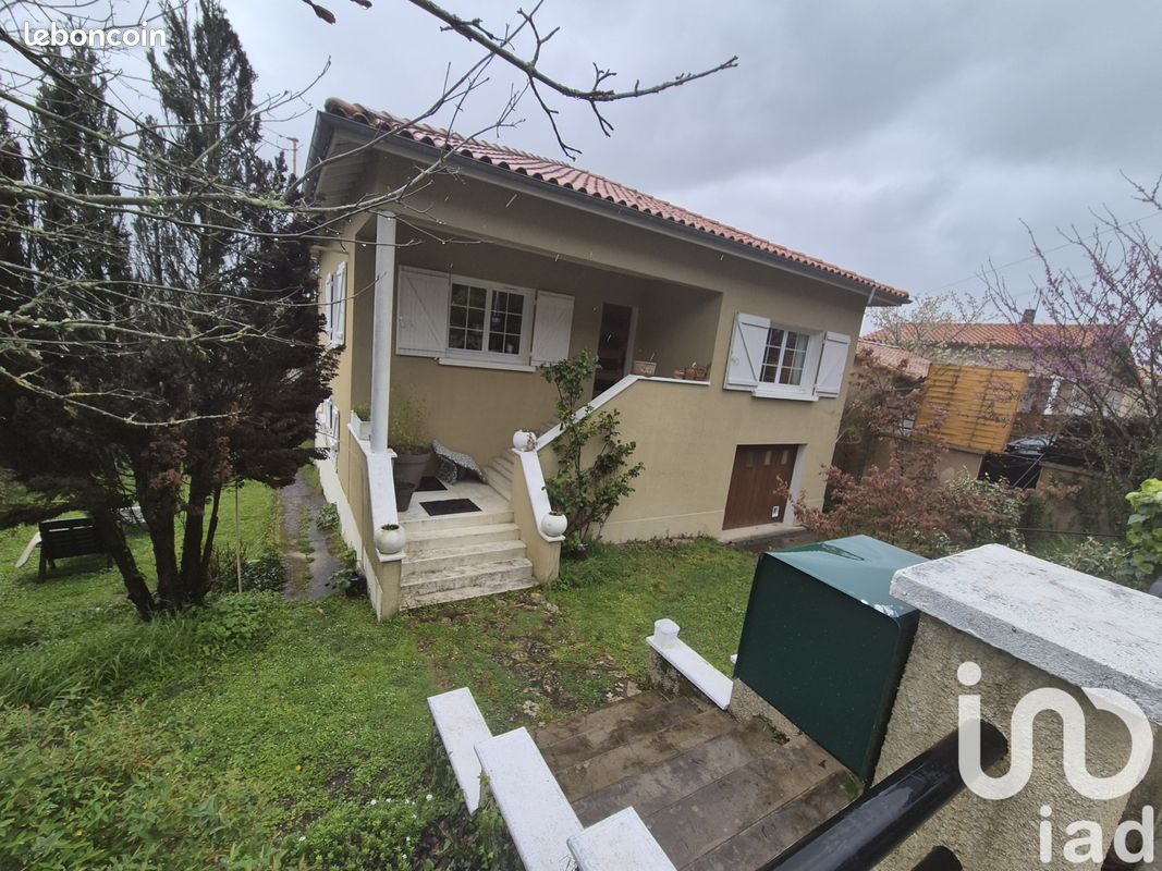 Maison 5 pièces 92 m² - Chalais 16210 (image principale 0)
