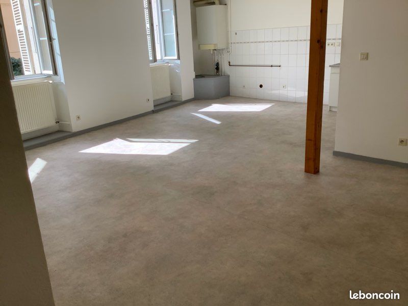 Appartement a louer lons-le-saunier - 3 pièce(s) - 80 m2 - Surfyn