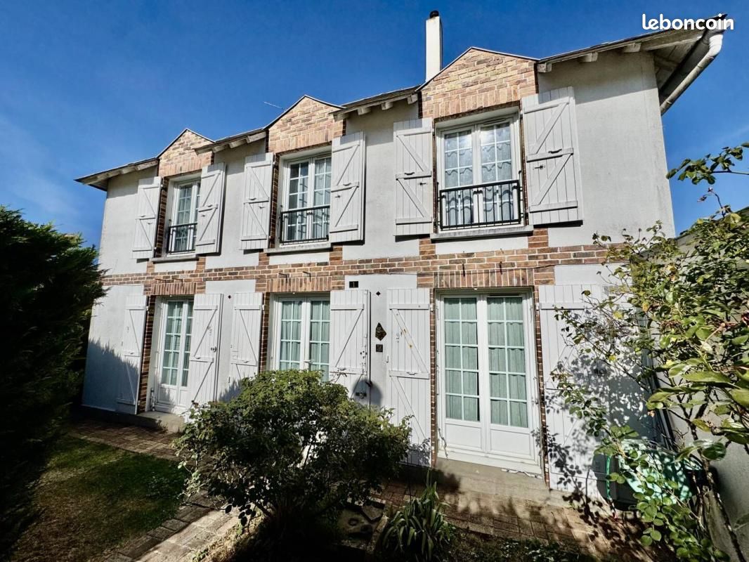 Maison 7 pièces 153 m² · à Ozoir-la-Ferrière · 153 m² · 435 000 €