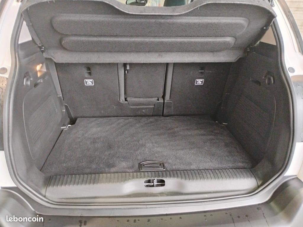 Citroën C3 Aircross BlueHDi 110 S&S BVM6 Shine Pack (image 8)