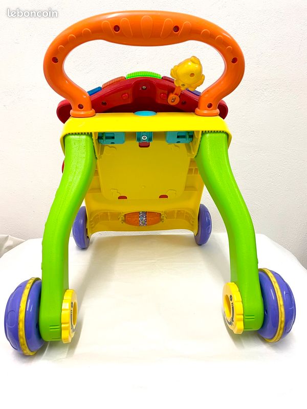 Trotteur Vtech Winnie Winnie Trotteur Parlant En Super Trotteur