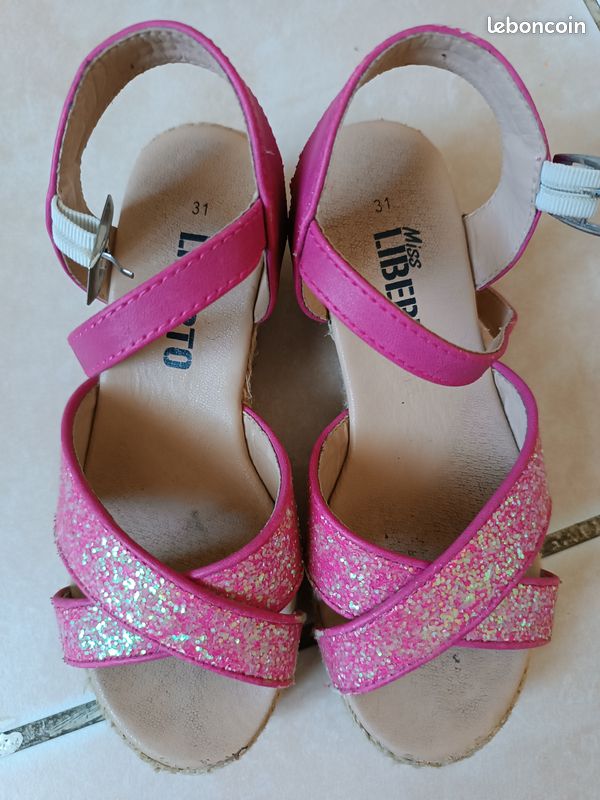 Chaussures à talon fille (image 1)