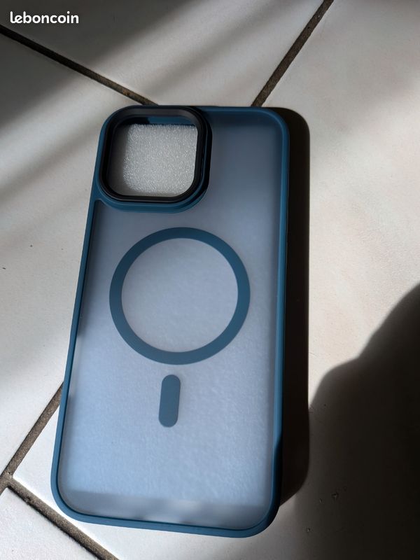 Coque Neuve Sous Blister MagSafe Translucide Dark Blue - iPhone 16 Pro Max (image 1)