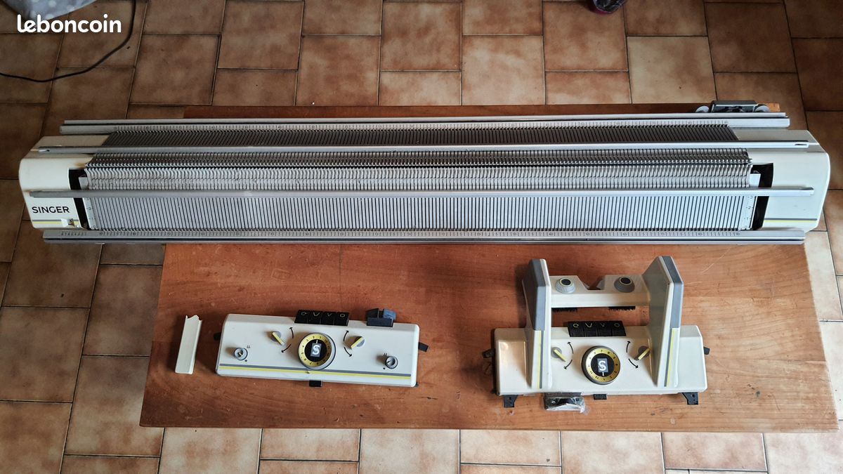 Machine à tricoter AG-20 chariot marqueterie roseau argenté