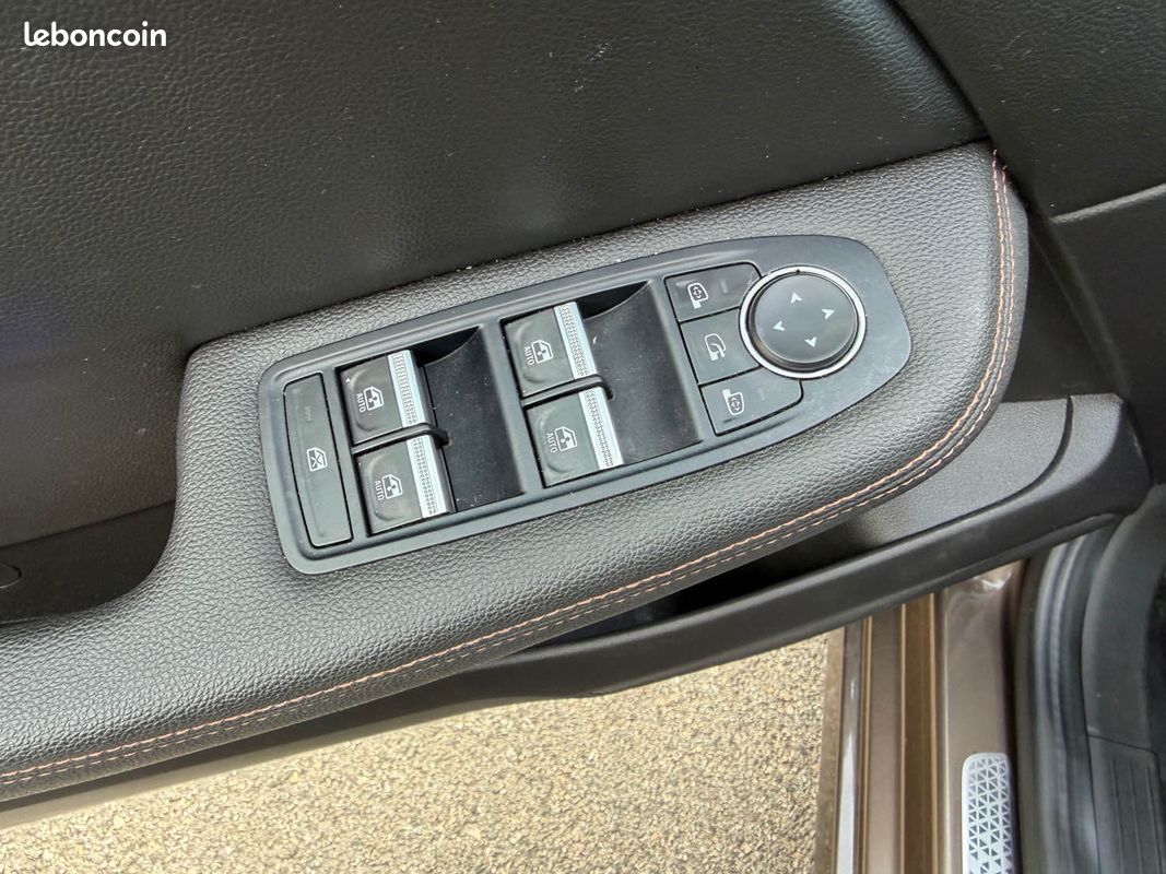 Renault clio 5 1.0 tce 100ch initiale paris fulls options garantie (image 11)