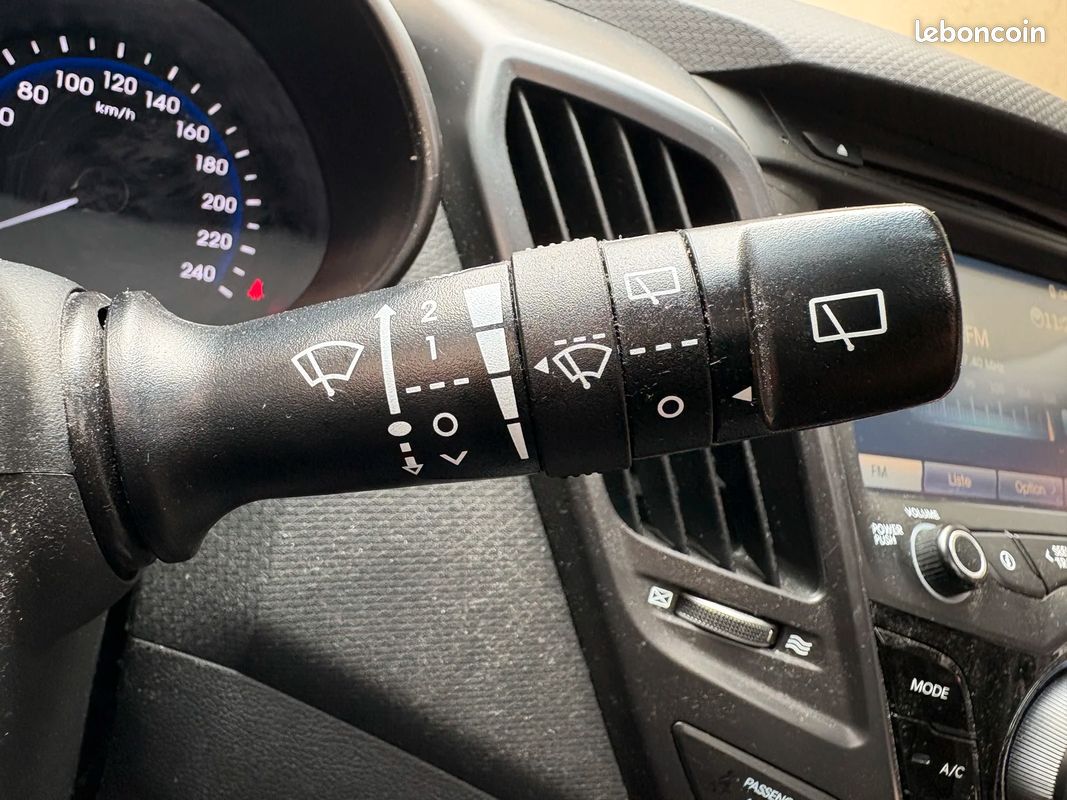 Hyundai VELOSTER Turbo 1.6 T-GDI 186 ch (image 24)