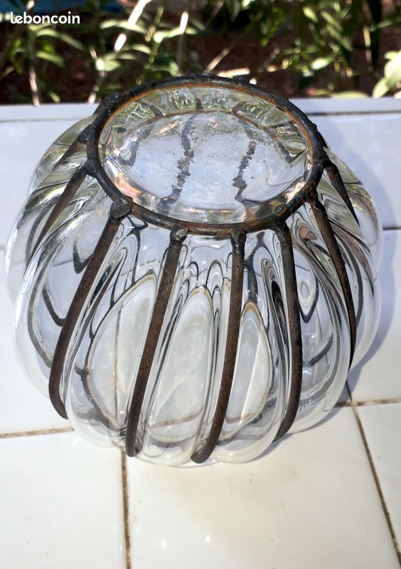 Vase Ancien En Verre Soufflé Avec Monture Fer Forgé Noir - Déco Vintage