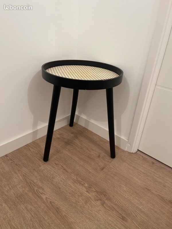 Table d’appoint (image 1)