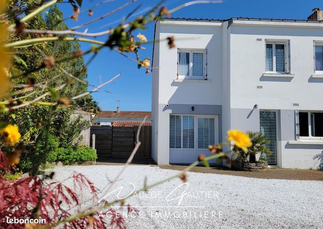 Propriété 5 pièces 153 m²