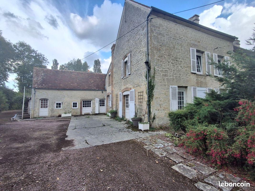Maison 6 pièces 153 m² · à Argentan · 153 m² · 159 000 €