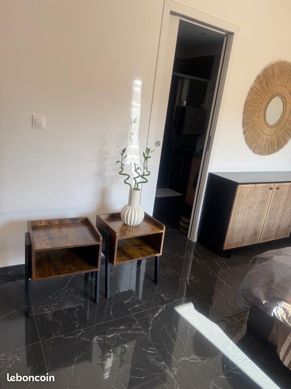 Table de chevet (image 1)