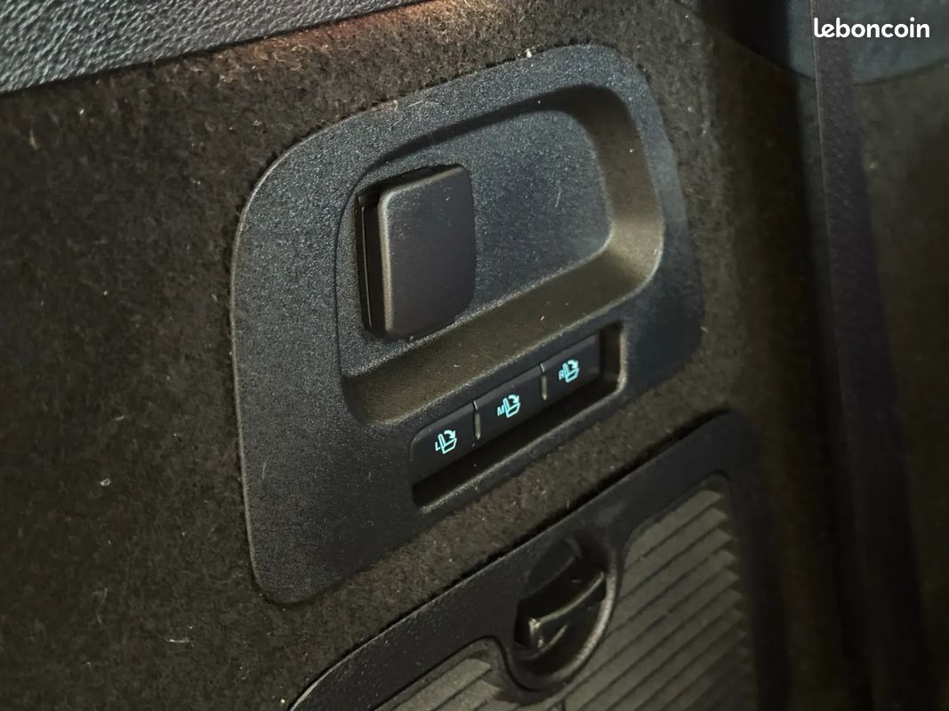 FORD Galaxy 2.0 TDCi 150ch Titanium Powershift 2018 / Distribution récente / CarPlay / Toit ouvrant / 7 places (image 21)