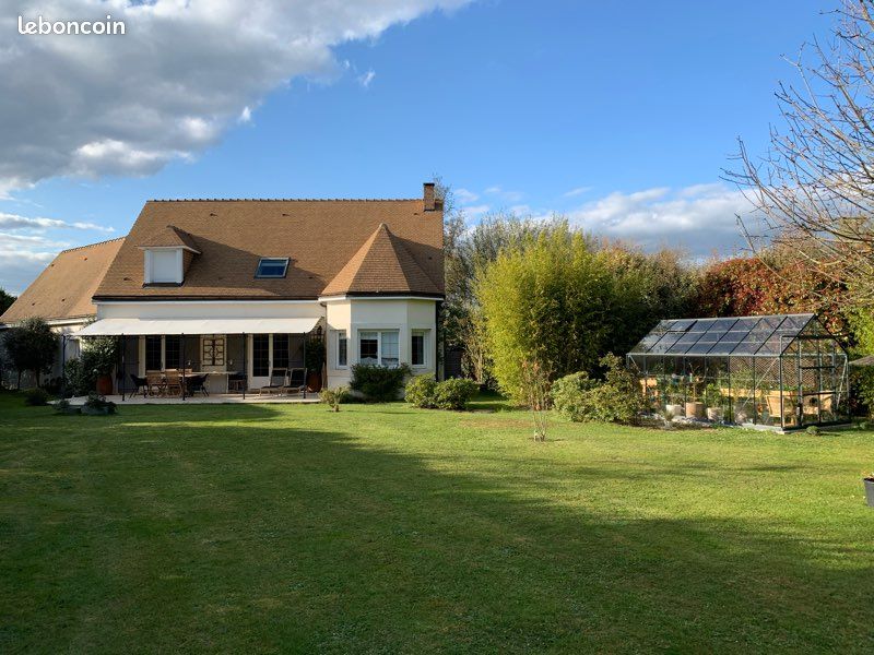 Maison 8 pièces 200 m² · à Sargé-lès-le-Mans · 200 m² · 580 000 €