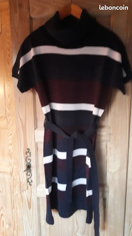 Robe (image 1)
