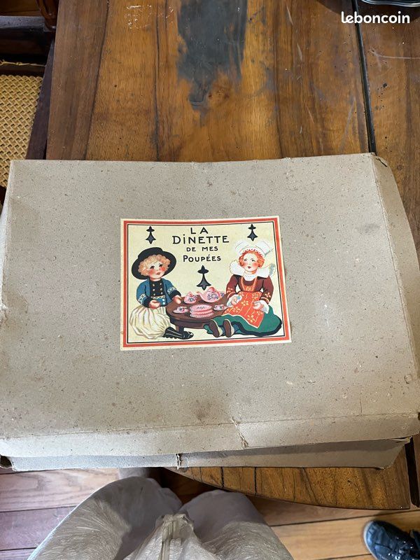 Dinette de poupées anciennes année 1900 (Gebraucht) in Gollion für CHF 130 - mit Lieferung auf