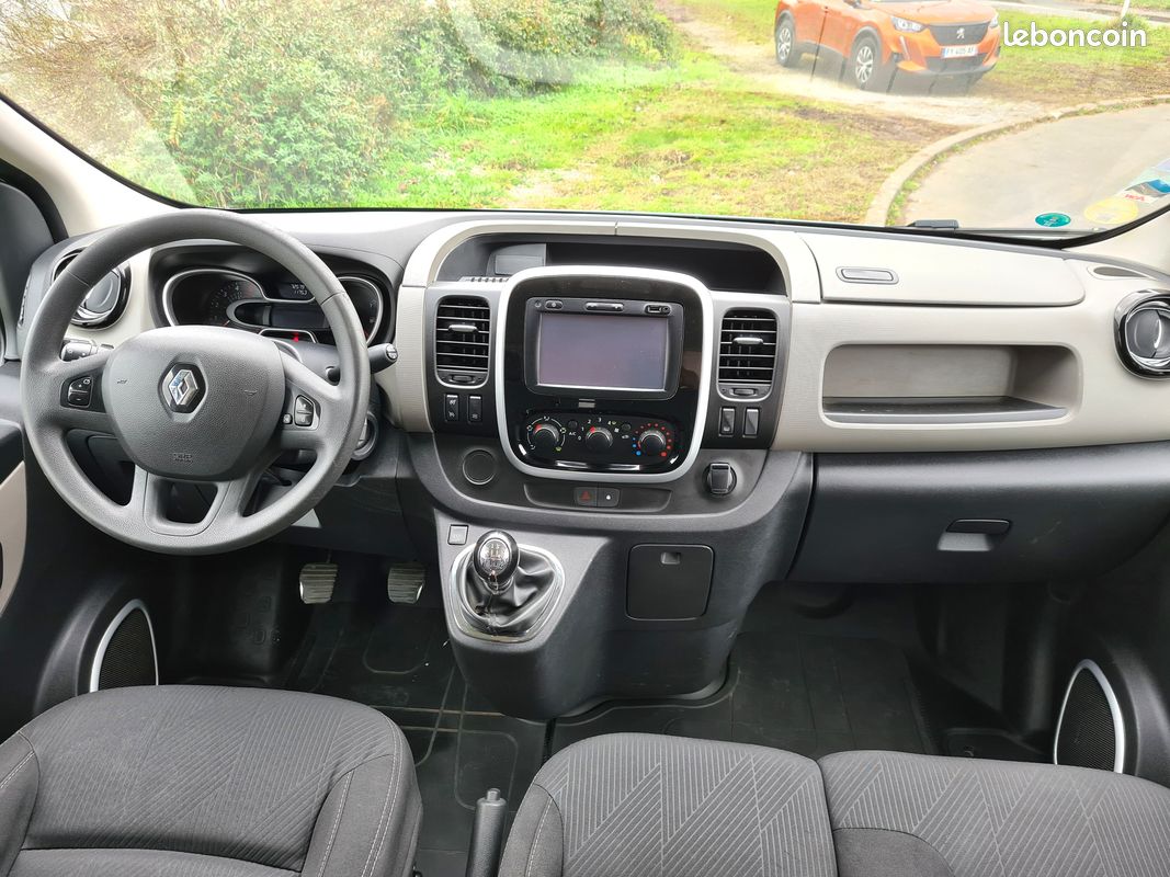 Renault Trafic 3 Grand Confort 2 places - Van Mania