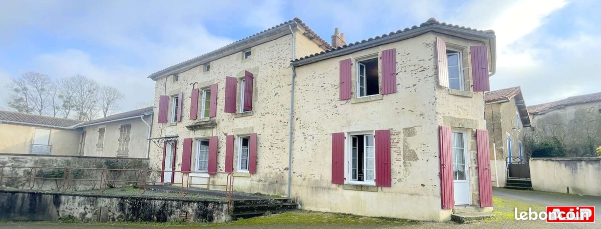 Maison 8 pièces 180 m² · à Saint-Hilaire-de-Voust · 180 m² · 64 500 €