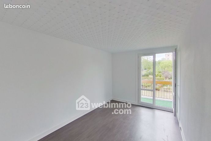 https://img.leboncoin.fr/api/v1/lbcpb1/images/38/d3/20/38d320691c410331cfcaa3b54df0dc91ddedb0f6.jpg?rule=ad-image