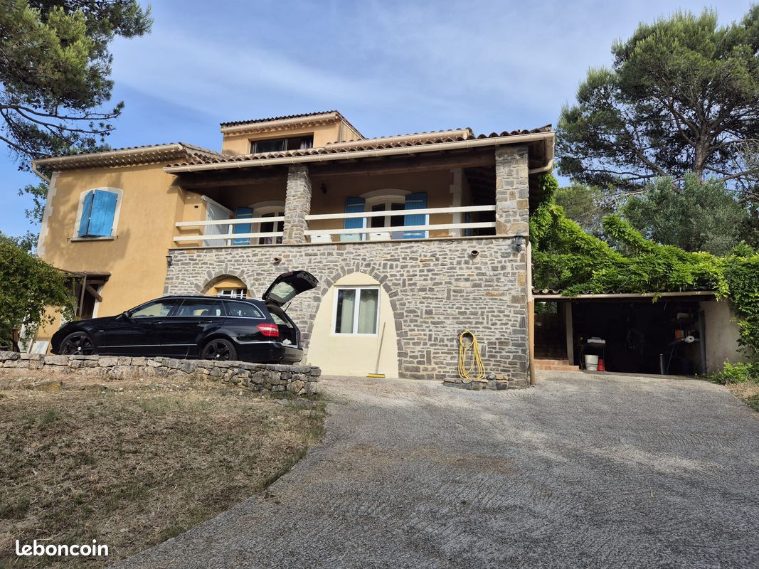 Maison 9 pièces 220 m² · à Brouzet-lès-Alès · 220 m² · 620 000 €