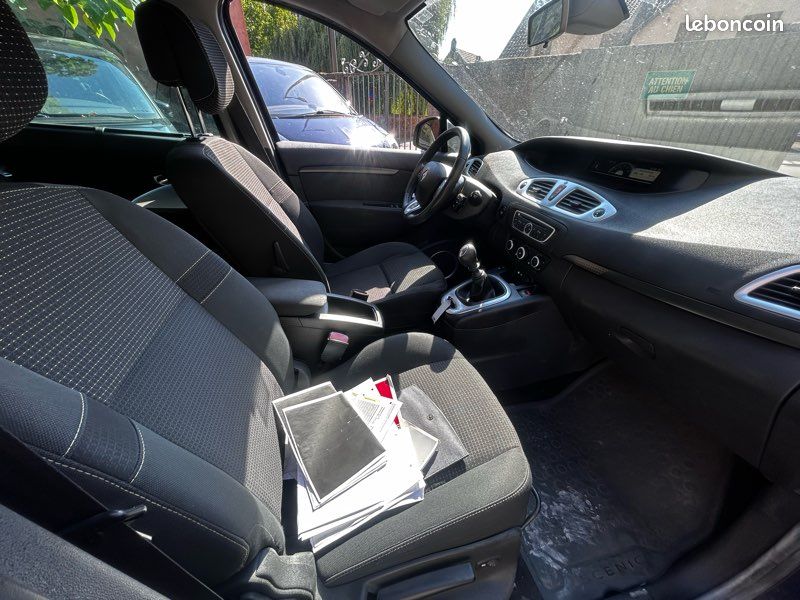Renault Scenic III 3 1.5 dci 110 ch climatisation (image 3)