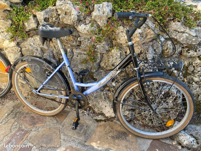 Vélo noir et bleu run bike 24 pouces Vélos