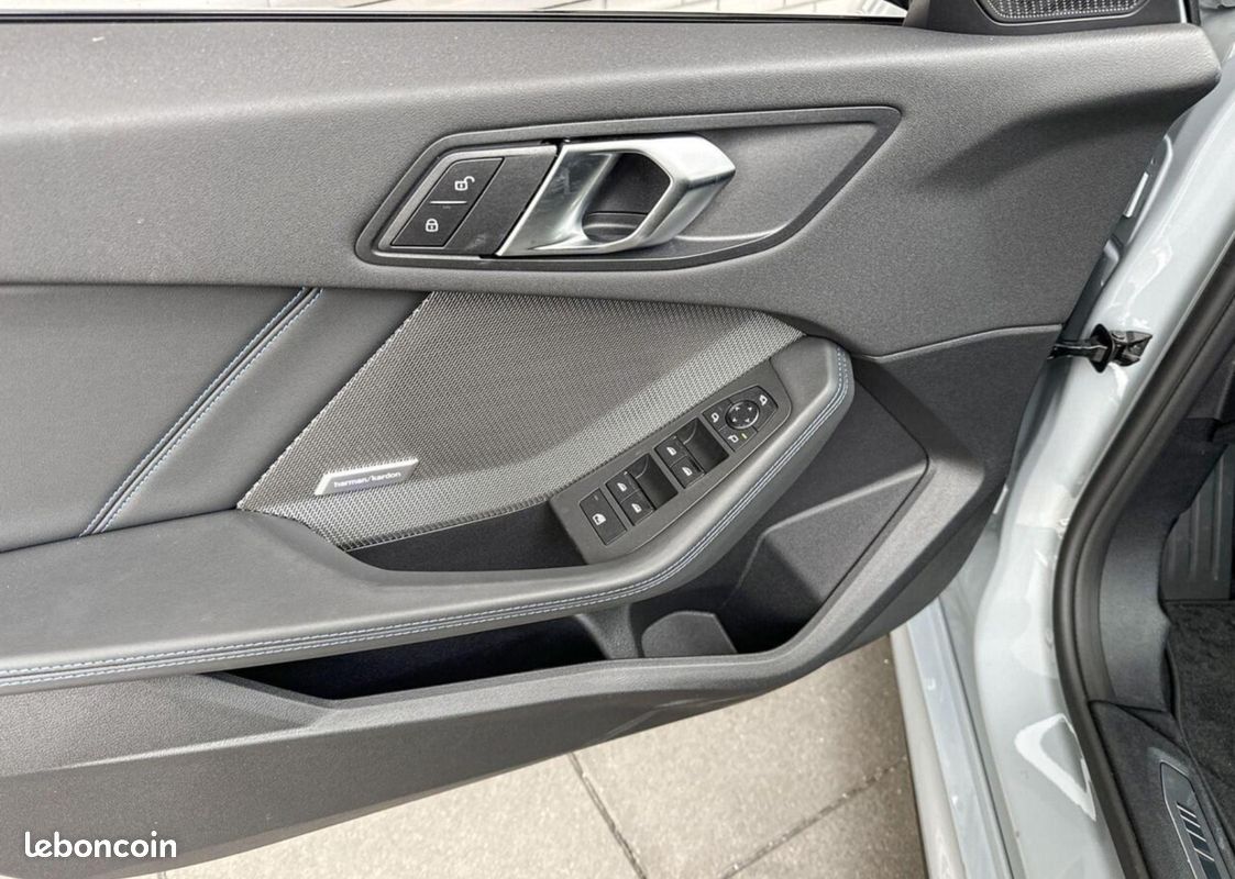 BMW SERIE 1 123 xDrive /Pano/Winter Packet/ACC/Cam (image 16)